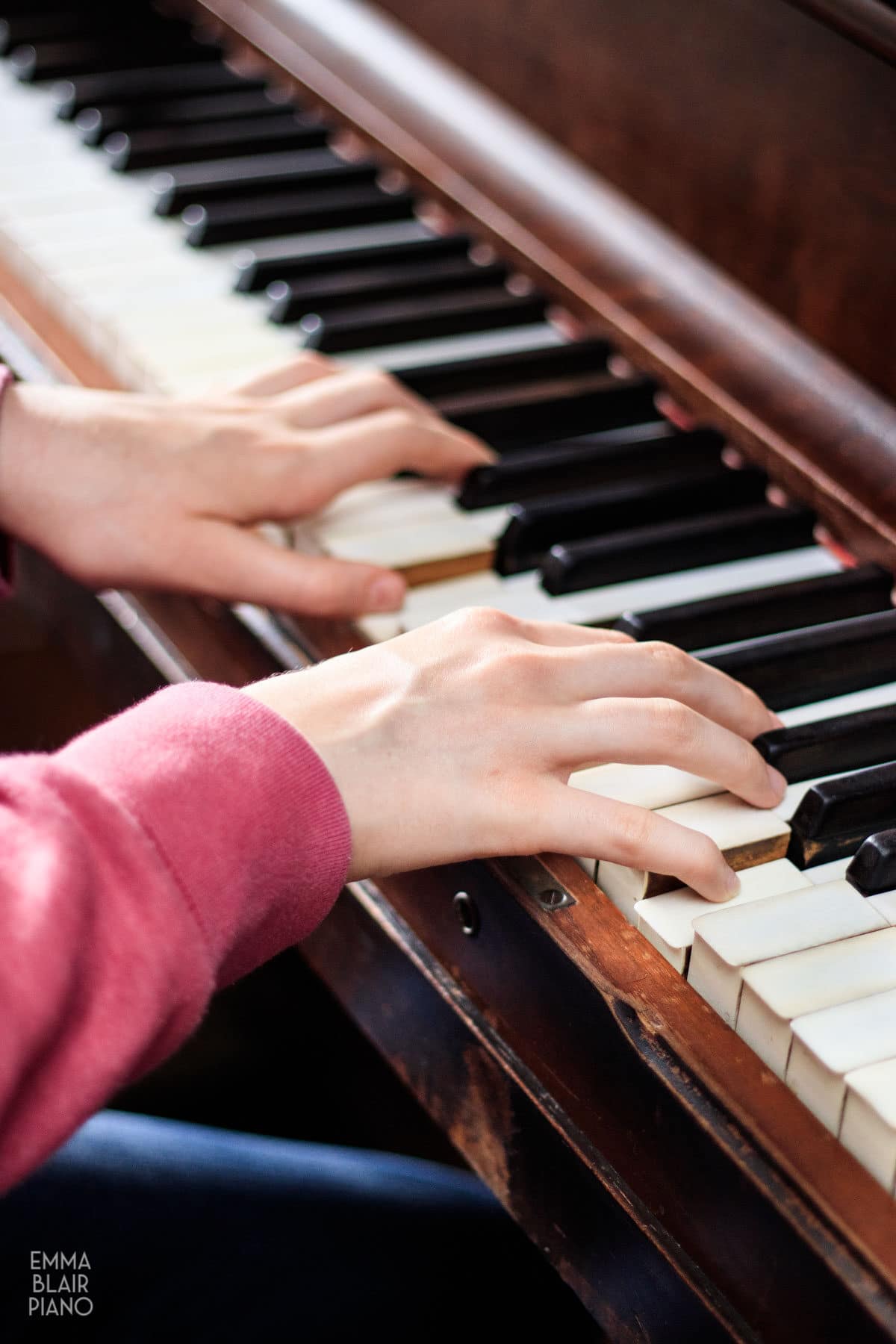 A Beginner’s Guide to Virtual Piano Lessons What You Need to Know