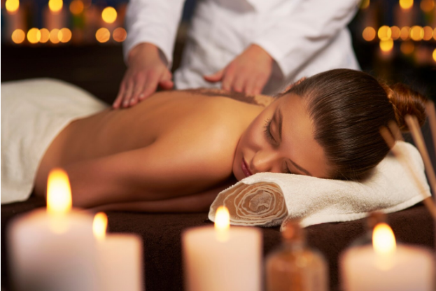 What Are the Benefits of a Couples Massage?