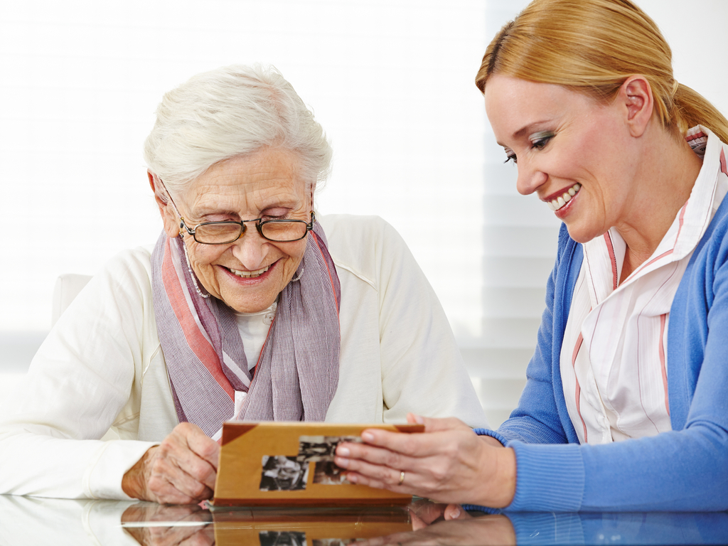 Choosing the Right Dementia Care in Phoenix